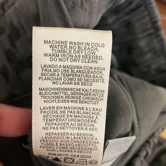 Anthropologie Cloth & Stone Leopard Print Chino Jogger Pants XS Gray, Black - Picture 11 of 11